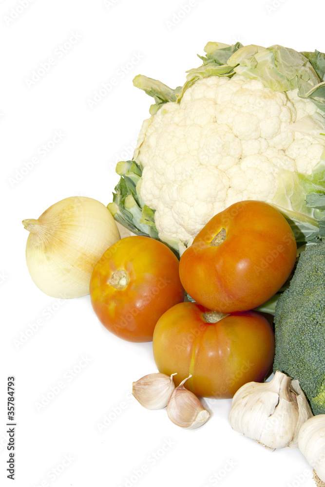 verduras frescas aisladas en fondo blanco verduras frescas aisladas en fondo blanco