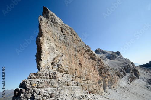 Pic du Casque du Marboré depuis la Brèche de Roland © Yvann K