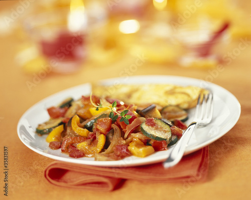 Fototapeta Naklejka Na Ścianę i Meble -  Ratatouille de légumes