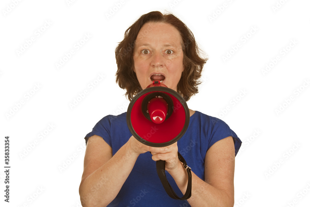 Reife Frau mit Megafon