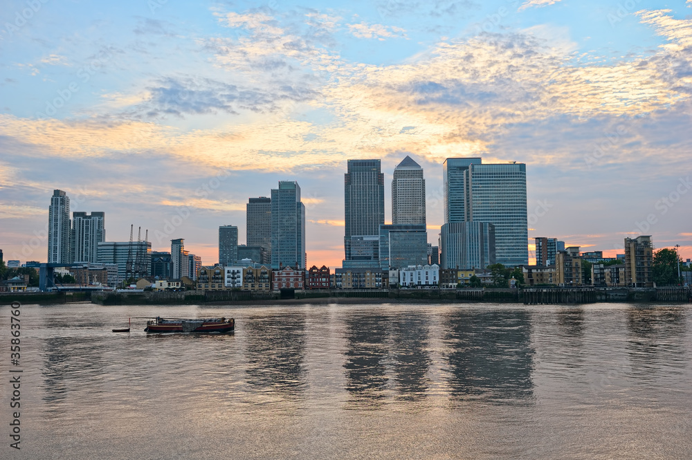 Canary Wharf, over the River Thames, London, England, UK, Europe