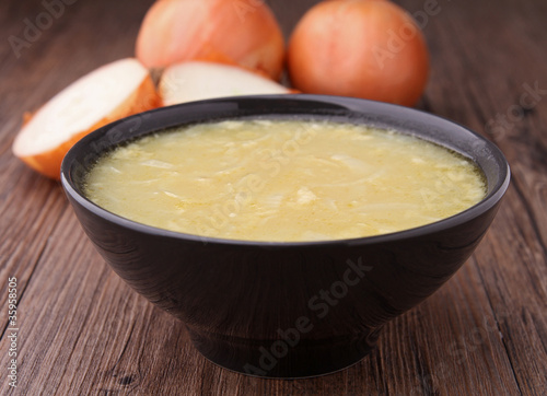 Fototapeta Naklejka Na Ścianę i Meble -  soupe à l'oignon