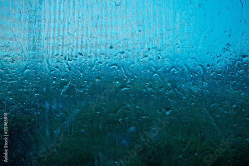 Pioggia sul vetro © carbo82