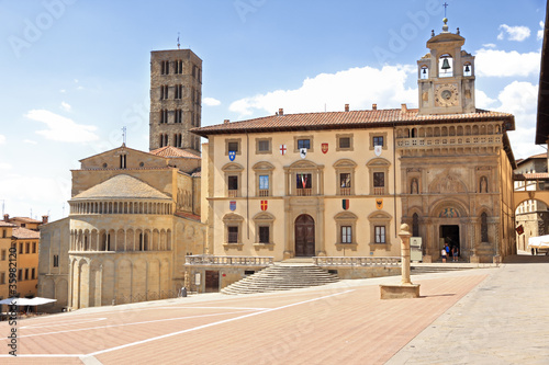 Arezzo main square photo