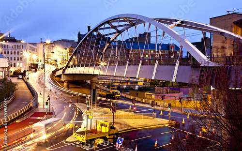 Obraz na płótnie Sheffield Tram Bridge and lines by night