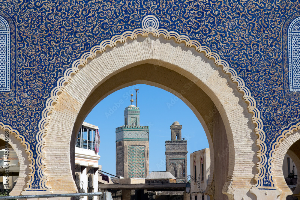 Medina Gate in Fes - obrazy, fototapety, plakaty 