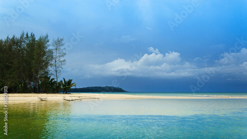 Fototapeta Naklejka Na Ścianę i Meble -  Kood beach island