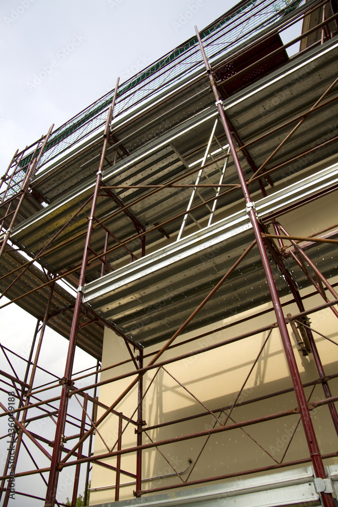 Overview of a scaffolding for roof renovation