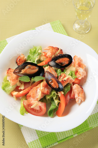 Salmon and mussel salad