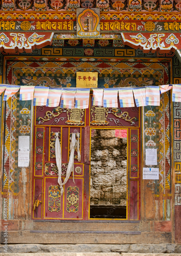 Gate of tibeten temple