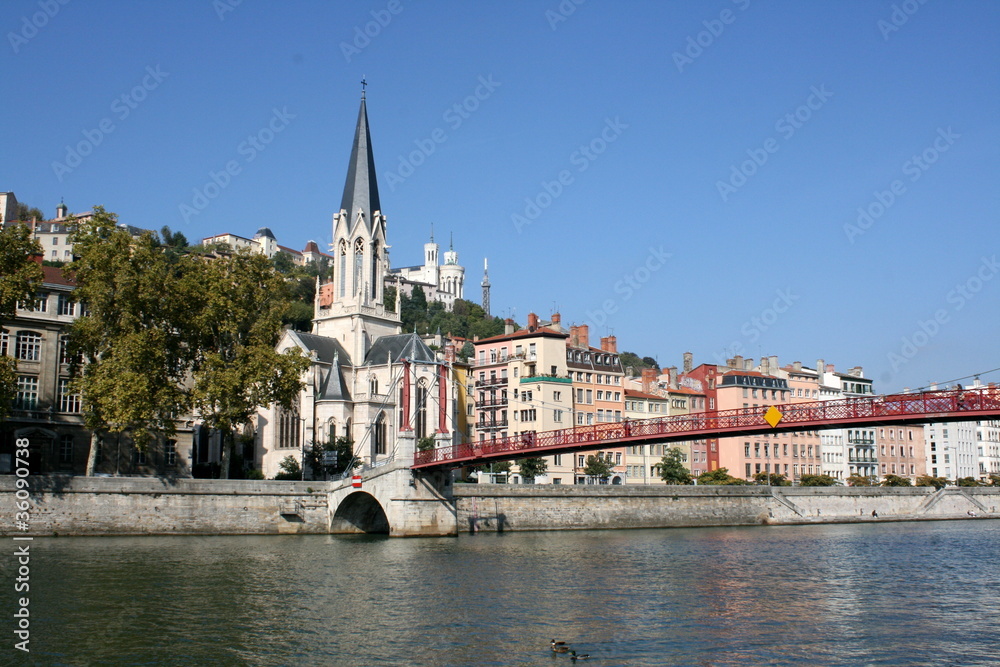 Eglise et basilique