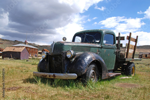 abandoned car at Bodie ghosttown