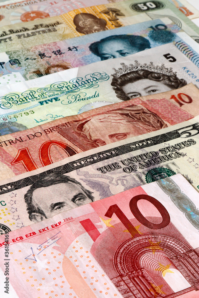 Fototapeta premium Eyes On The Money