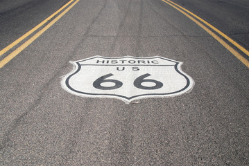 Aluminium schilderij Route 66 Route 66 wegbord blauwe lucht  © mikesch112
