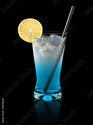niebieski drink