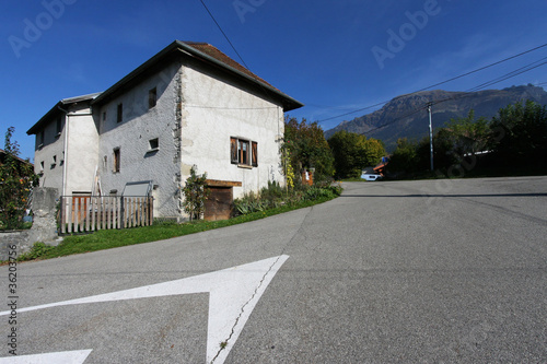 Fototapeta Naklejka Na Ścianę i Meble -  Village de montagne