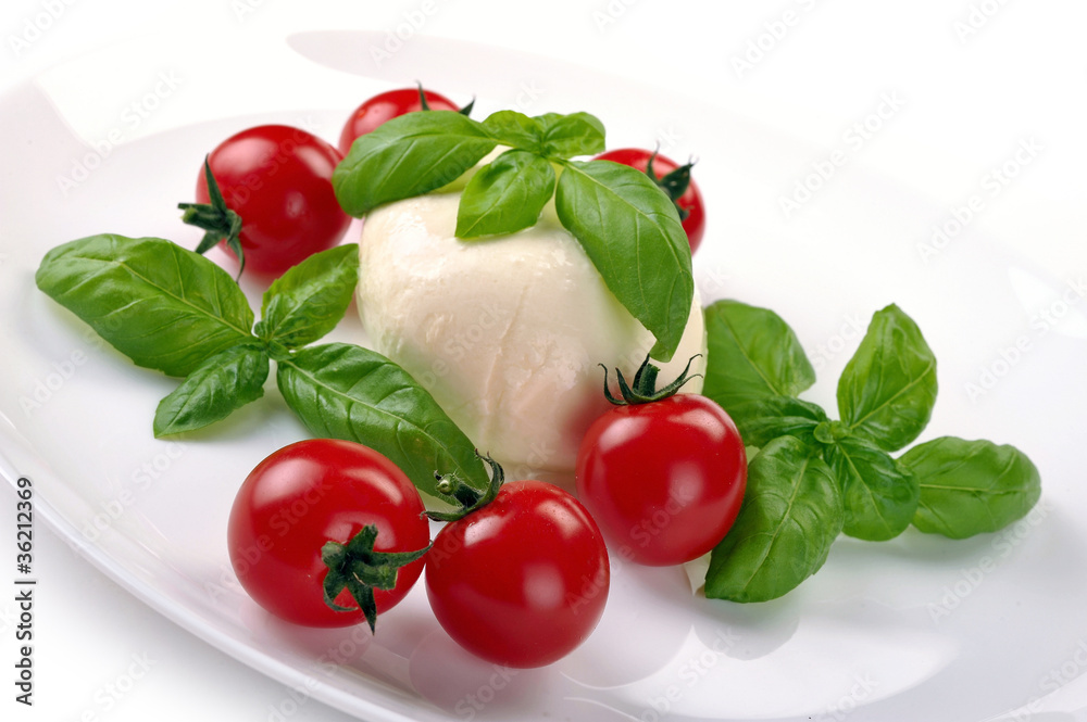mozzarella cherry tomatoes basil mozzarella cherry tomatoes basil