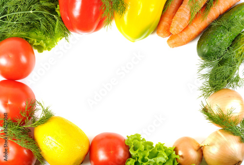 Fresh vegetable frame © teena137