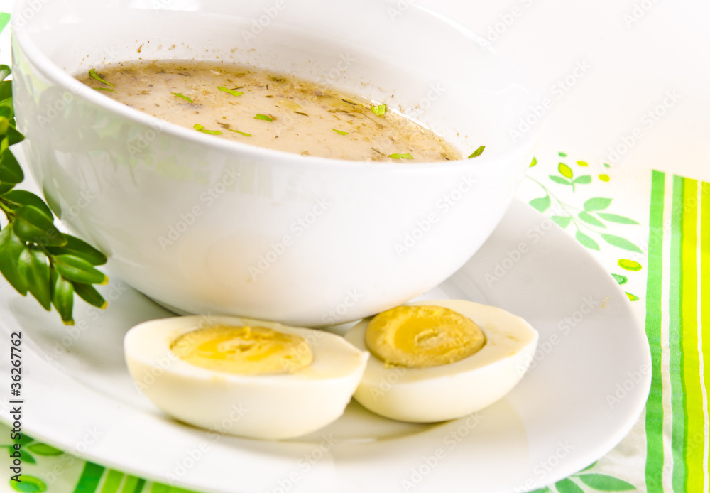 Zurek ist eine herzhafte Polnische Suppe Zurek ist eine herzhafte Polnische Suppe