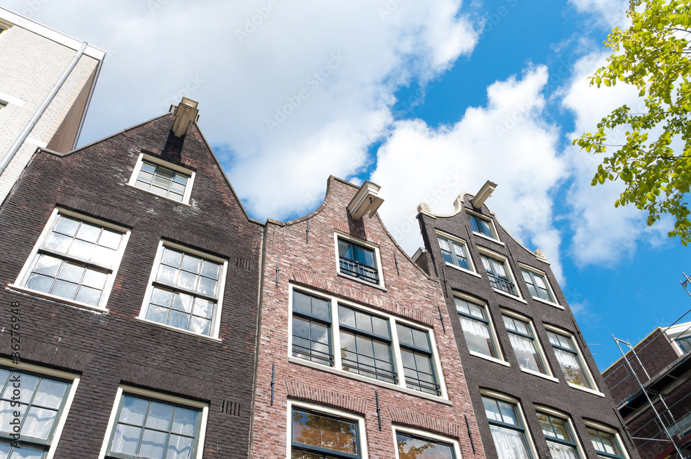 typical amsterdam houses