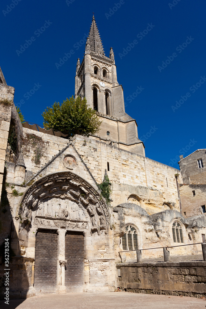 Iglesia de Saint Emilion, Gironde, Aquitaine, Francia