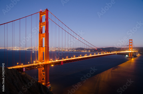 Fototapeta Naklejka Na Ścianę i Meble -  Golden Gate Bridge in San Francisco right after sunset