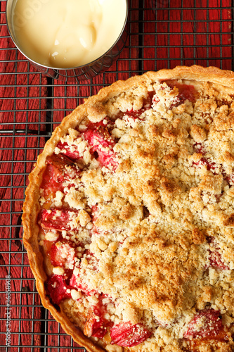 Rhubarb crumble tart