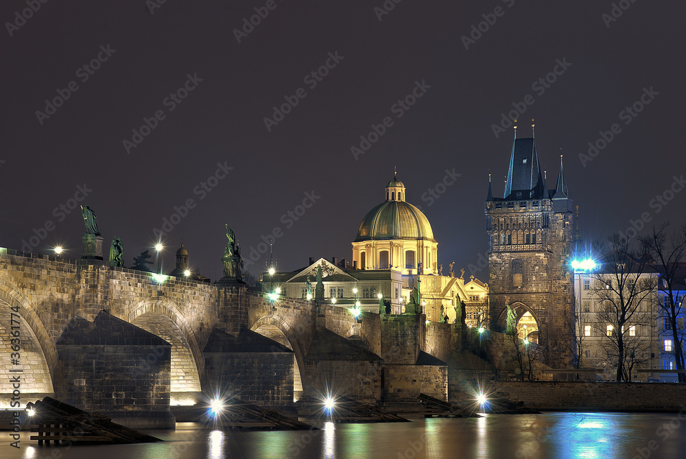 Prag Karlsbrücke am Abend