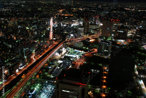 横浜みなとみらい地区から横浜駅方面を眺む夜景