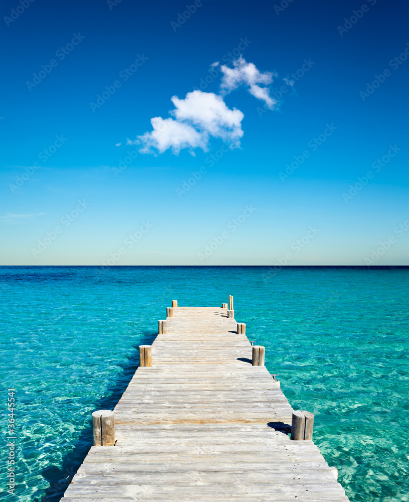 Obraz premium drewno pontonowe wakacje na plaży