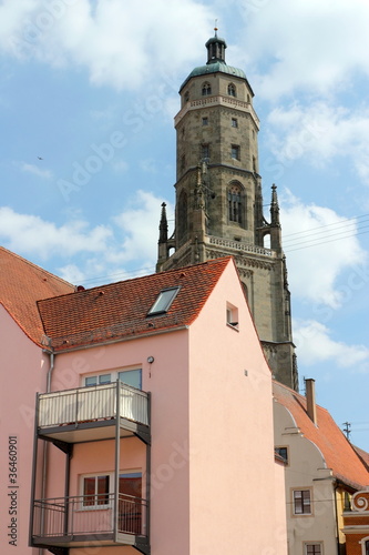 Altbau und Kirchturm