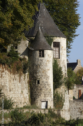 ville de quintin en bretagne