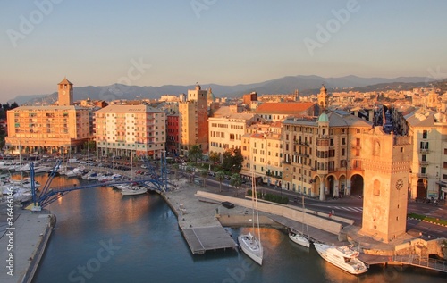 port de savone, le matin photo