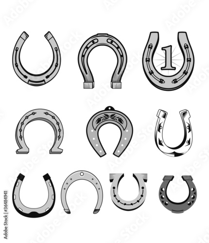 Set of horseshoes elements