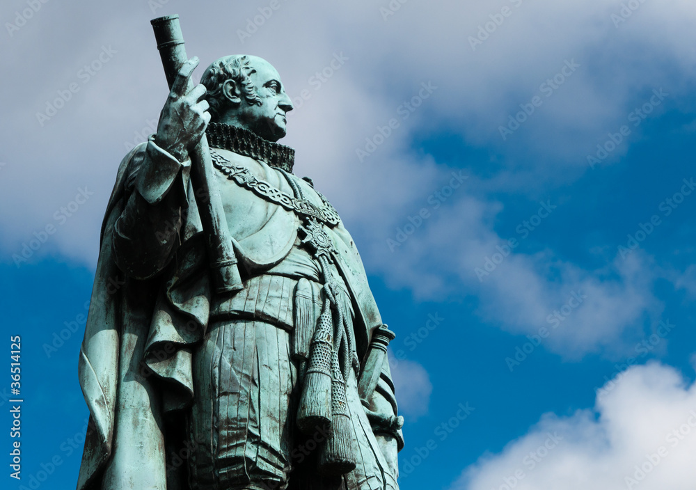 Fototapeta premium Statue Duke Of York vor Edinburgh Castle