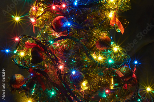 sparkling Christmas garland © nnv