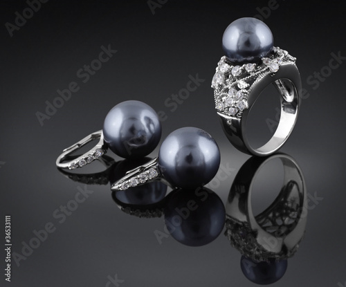 jewelry with black pearl