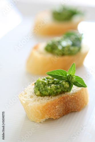 Pesto Bruschetta