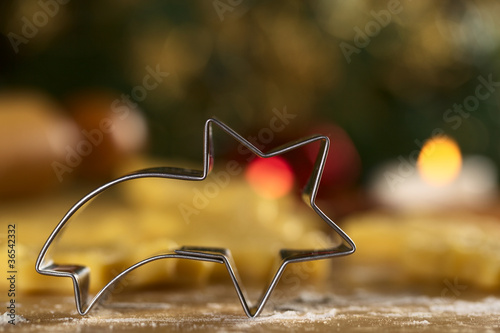 Shooting star shaped cookie cutter