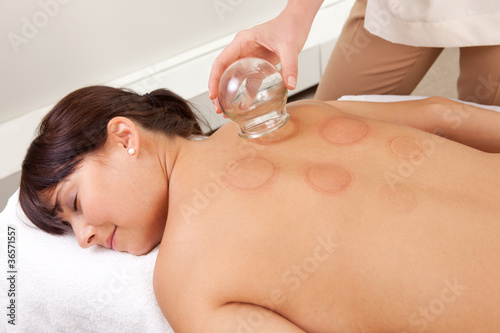 Fotografie Red Fire Cupping Marks