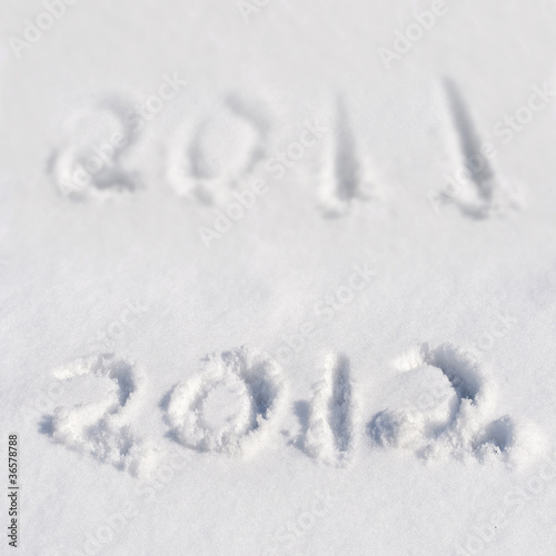 2012 écrit dans la neige © Delphotostock