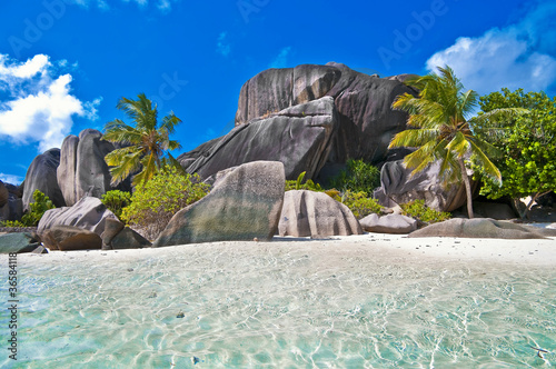 granite rocky beach Seychelles ilslad La digue