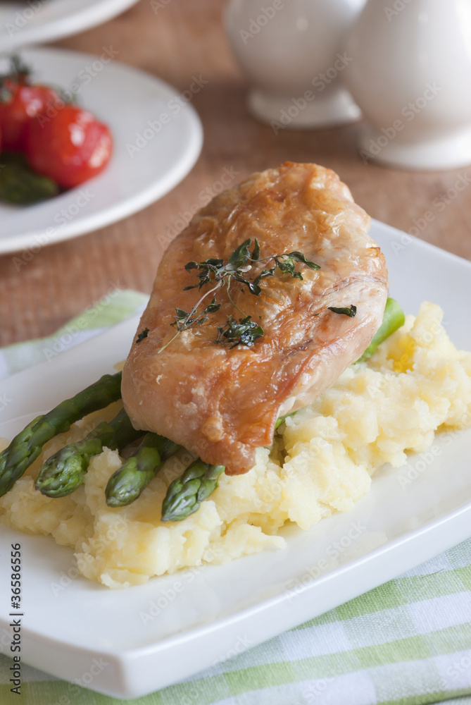 Chicken with mashed potatoes
