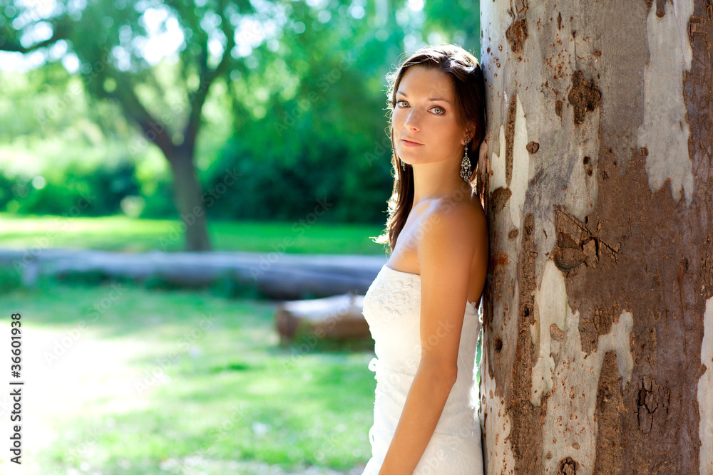bride woman happy posing in outdoor tree bride woman happy posing in outdoor tree