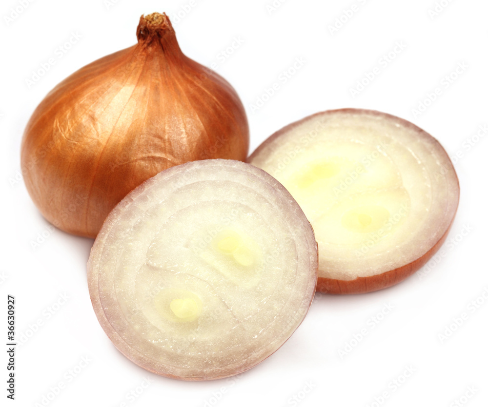 Obraz premium Fresh onions over white background