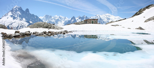 Massif du Mont Blanc depuis le Lac Blanc