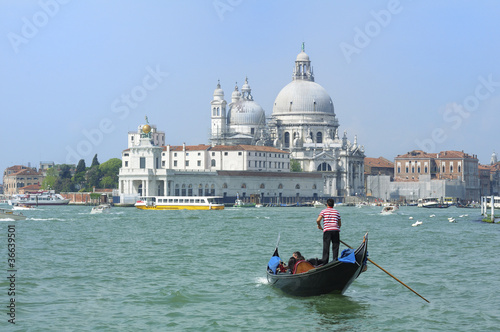 Tablou canvas Gondolier in Venice