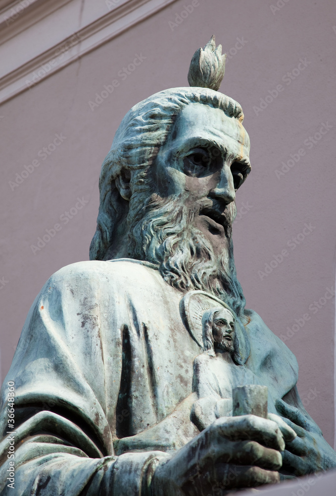 Fototapeta premium Saintly statue