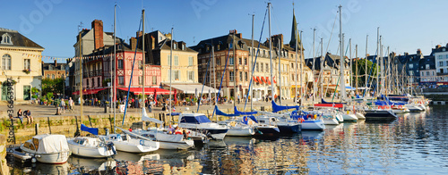 Tableau sur toile Panorama. Sunset in Honfleur.
