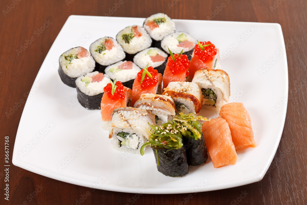 sushi on the plate sushi on the plate